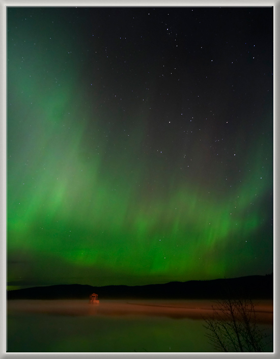  . (Aurora Borealis)