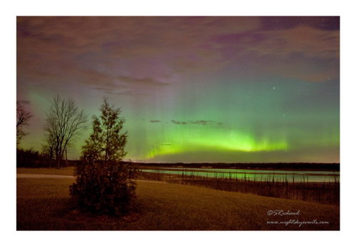  . (Aurora Borealis)