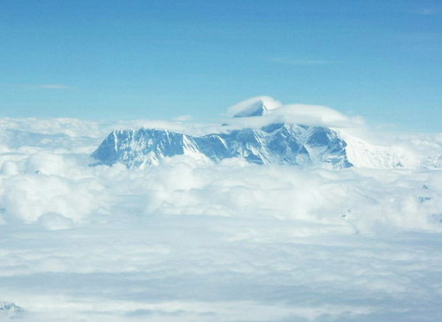 29 мая 1953 года впервые покорен Эверест